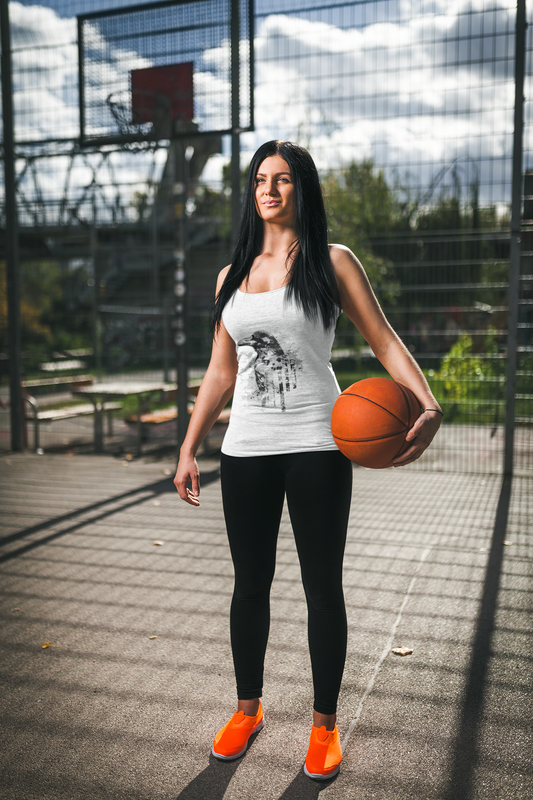 Modeez Tank Top – „Silent Flight“ | Premium Streetwear Damen